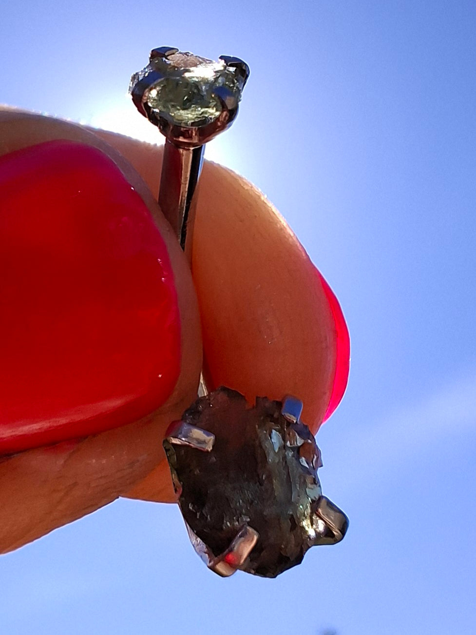 Moldavite (raw) BELLY BAR, 14G, Surgical Steel, Tektite (Ref: BB1)