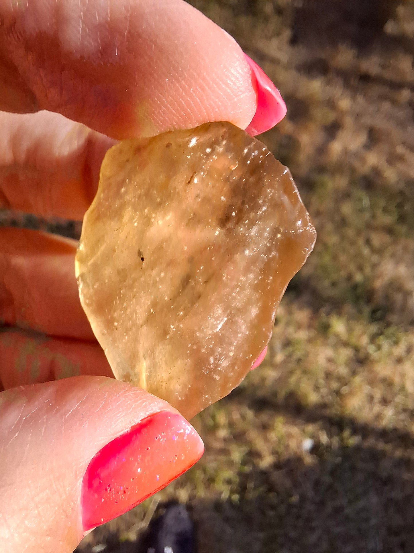Libyan Desert Glass (darker) Piece, 12.00g, Tektite (Ref: L1377)