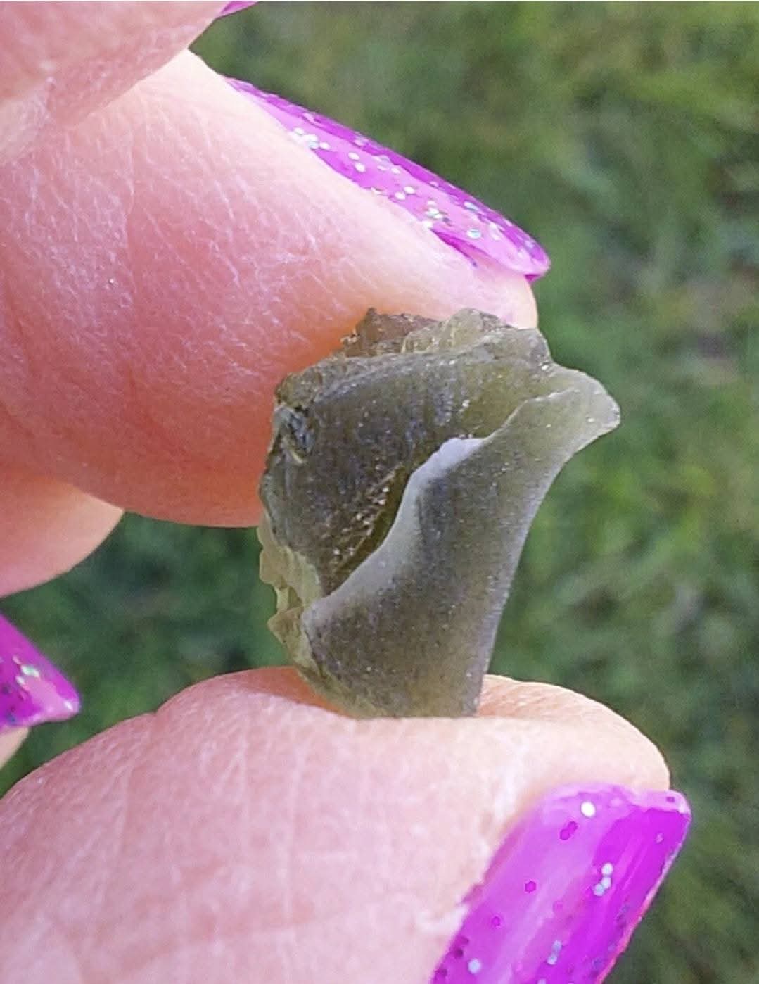 Moldavite Piece, 0.82g, Tektite (Ref: 1117)