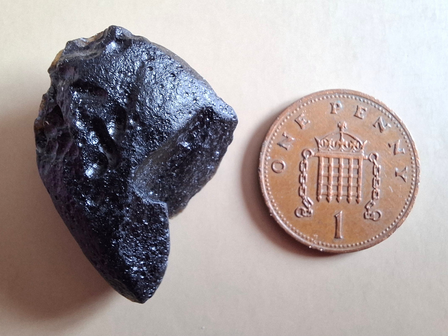 Guang Dong (Chinese), 7.92g, Tektite
