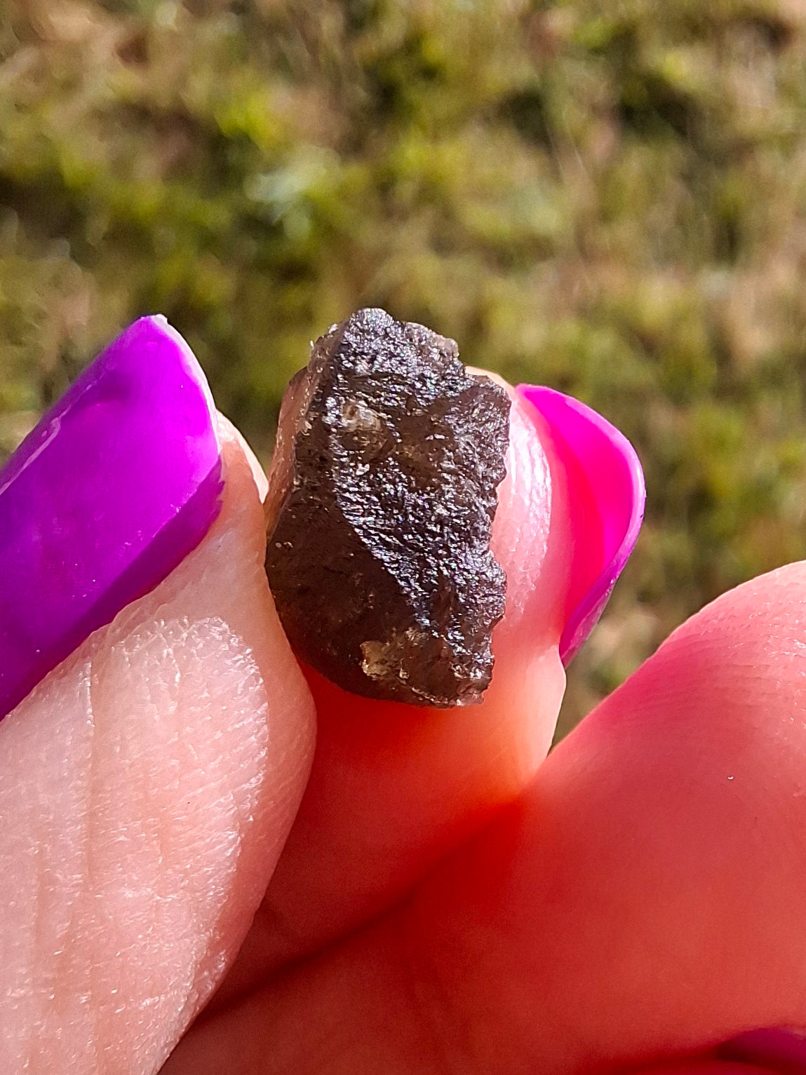 Moldavite Piece, 0.72g, Tektite (Ref: 1443)