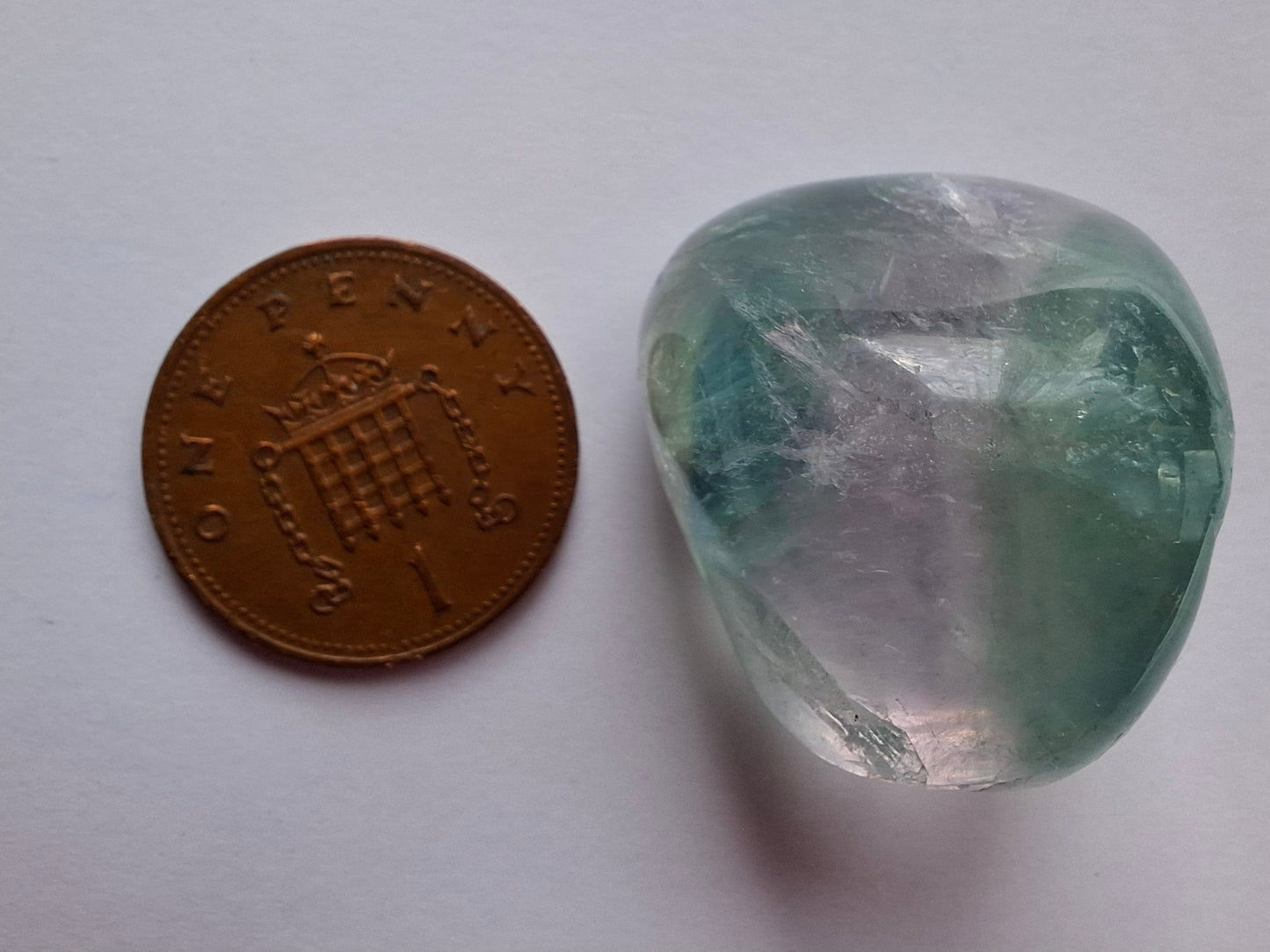 Fluorite, Tumble Stone, Crystal 🌈 (Ref: T49)