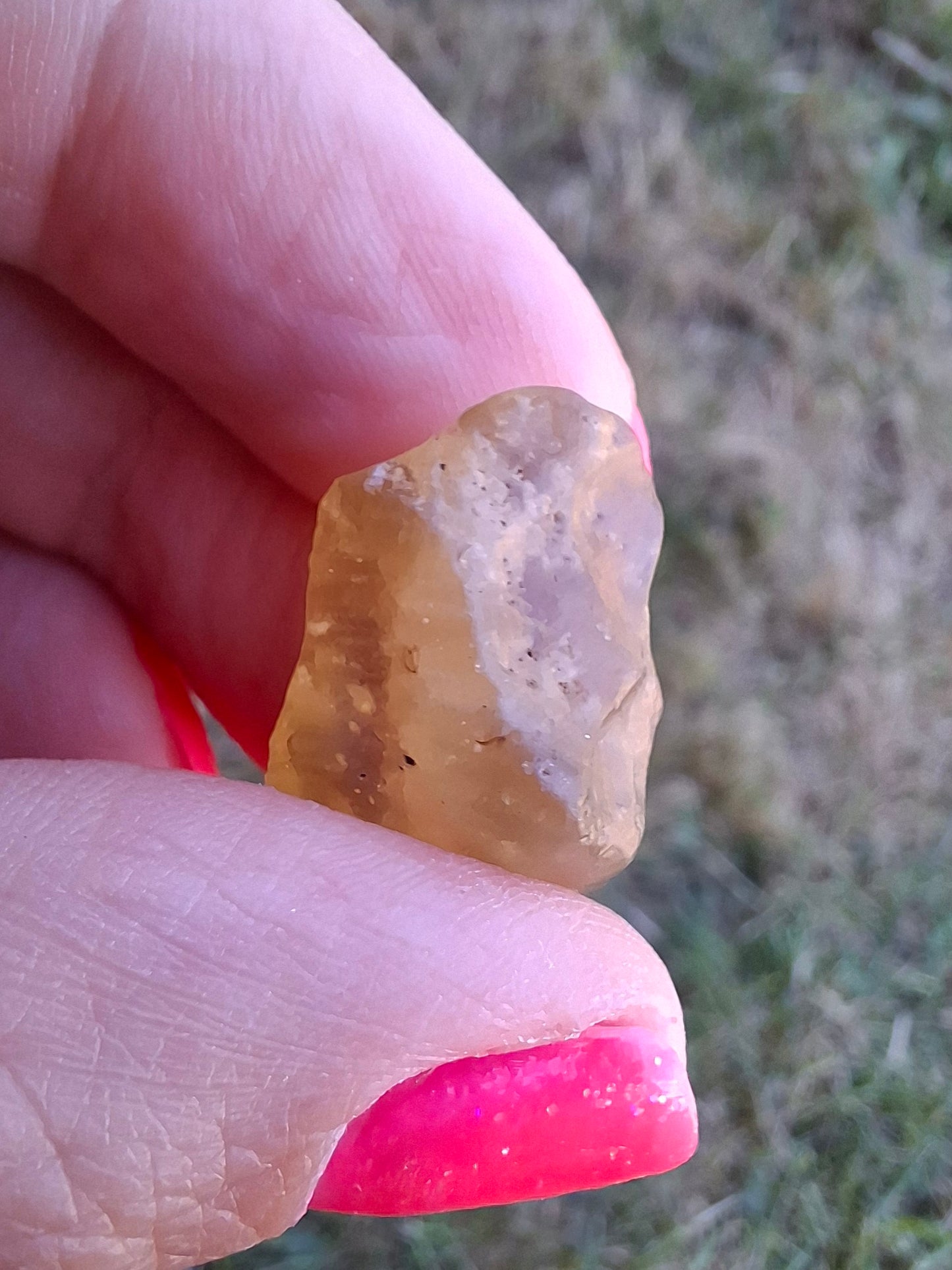 Libyan Desert Glass (darker) Piece, 4.92g, Tektite (Ref: L1364)