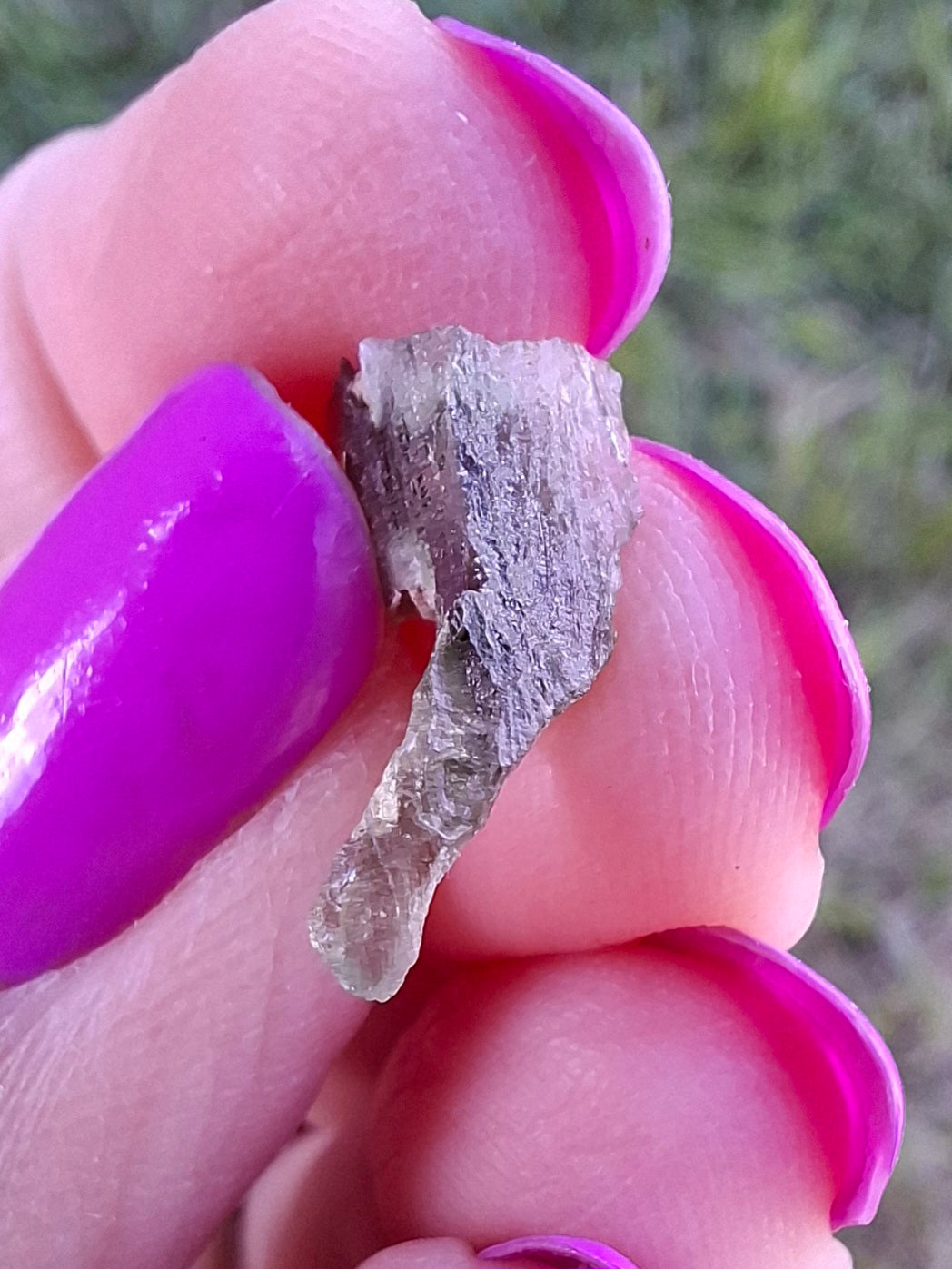 Moldavite Piece, 0.48g, Tektite (Ref: 1463)