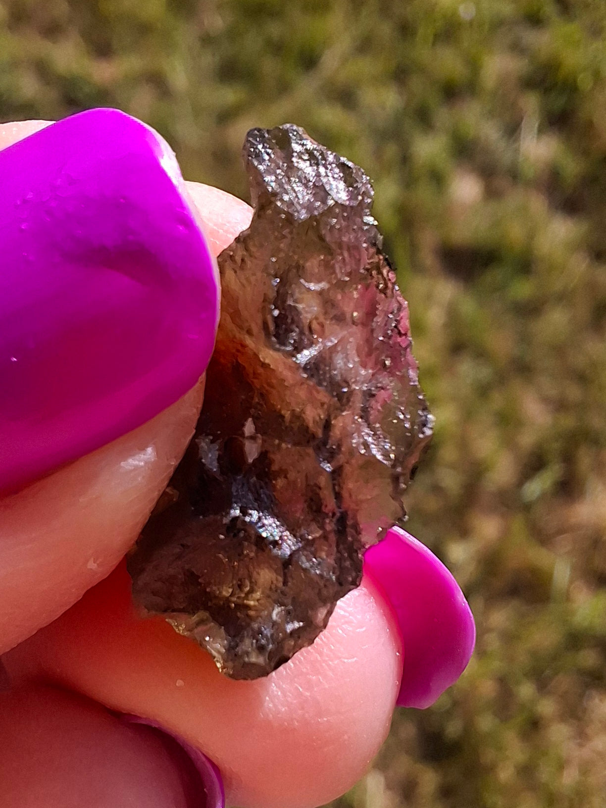 Moldavite Piece, 0.98g, Tektite (Ref: 1427)