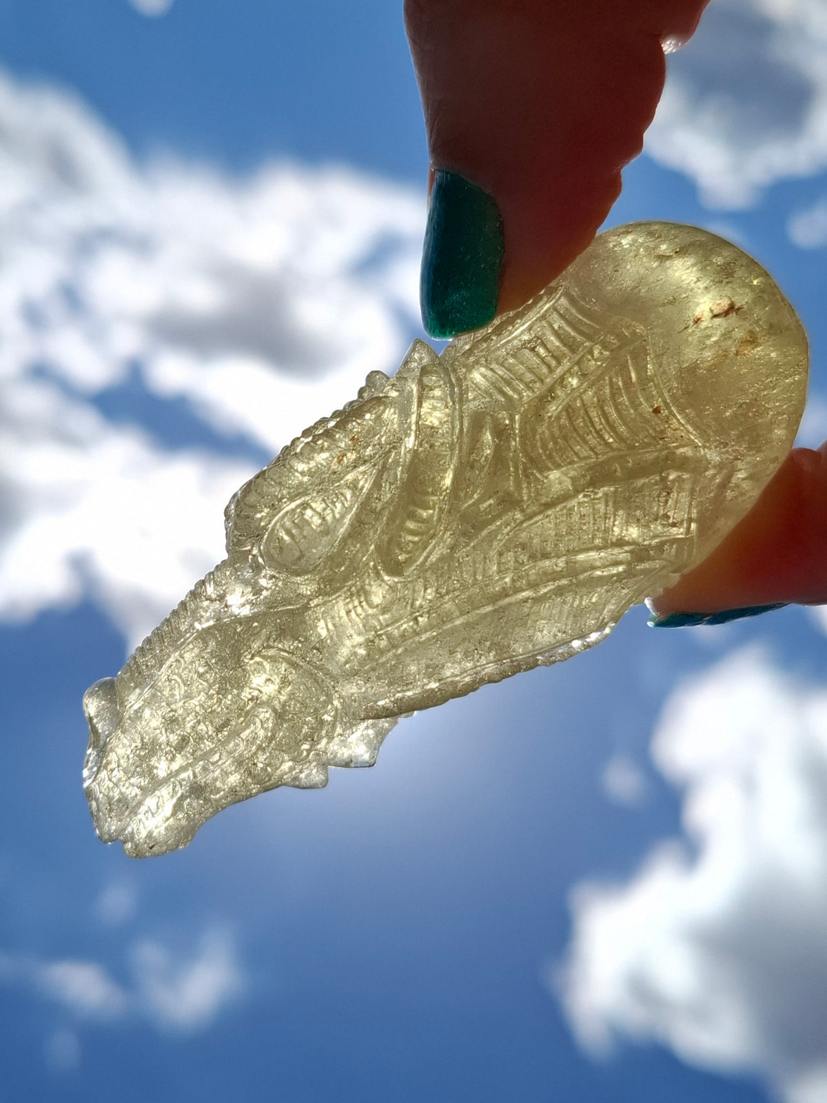 Libyan Desert Glass DRAGON HEAD carving, 48.11g, Tektite (Ref: Dragon4)