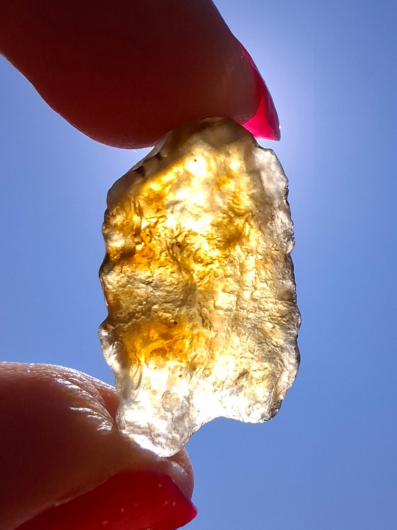Libyan Desert Glass (darker) piece, 2.88g, Tektite (Ref: L1358)