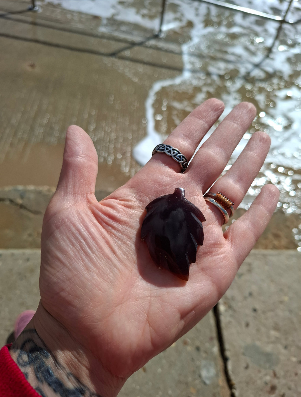 Red Amber Leaf Carving, 7.52g, Fossil (Ref: Leaf6)
