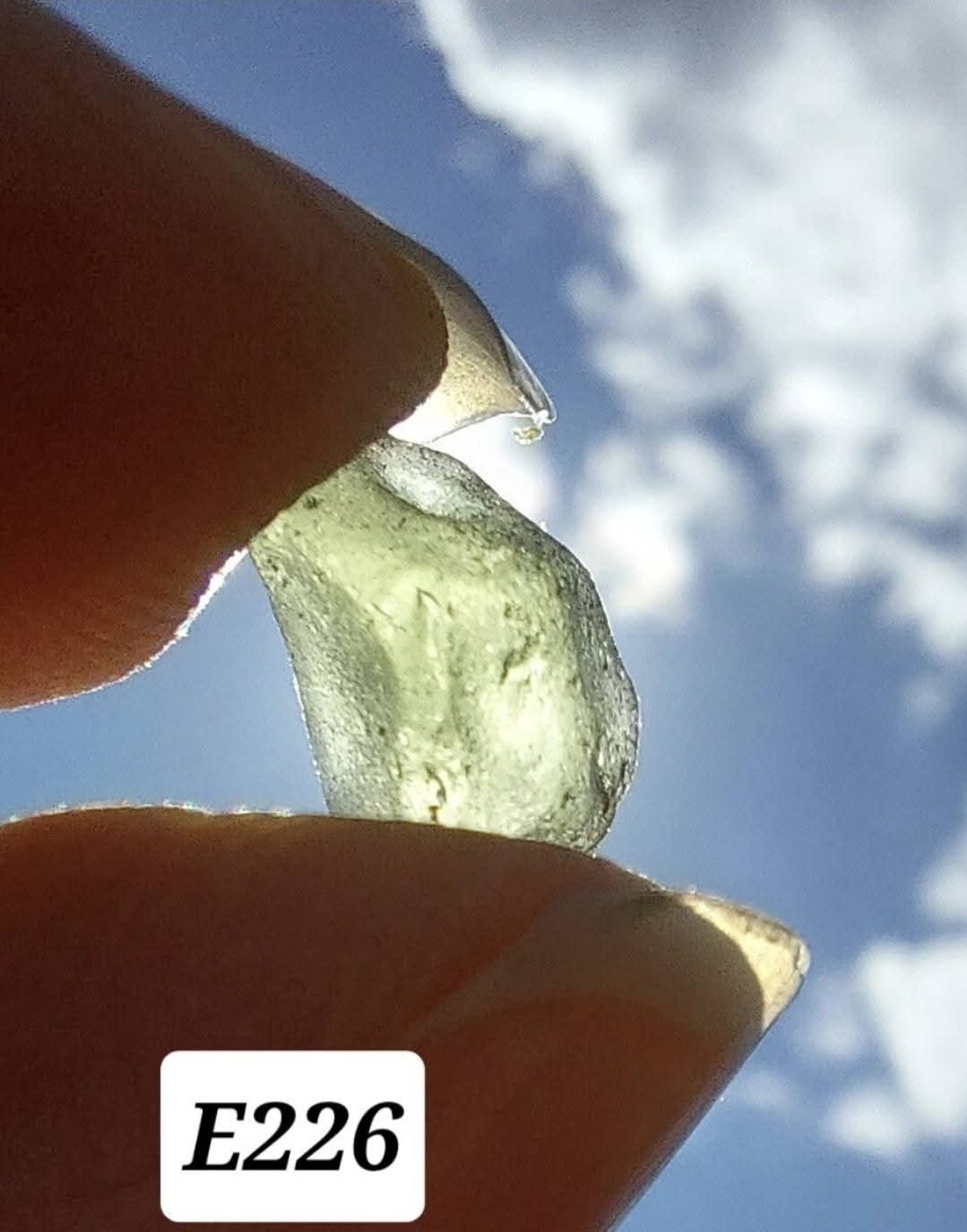Moldavite Piece, 0.52g, Tektite (Ref: E226)