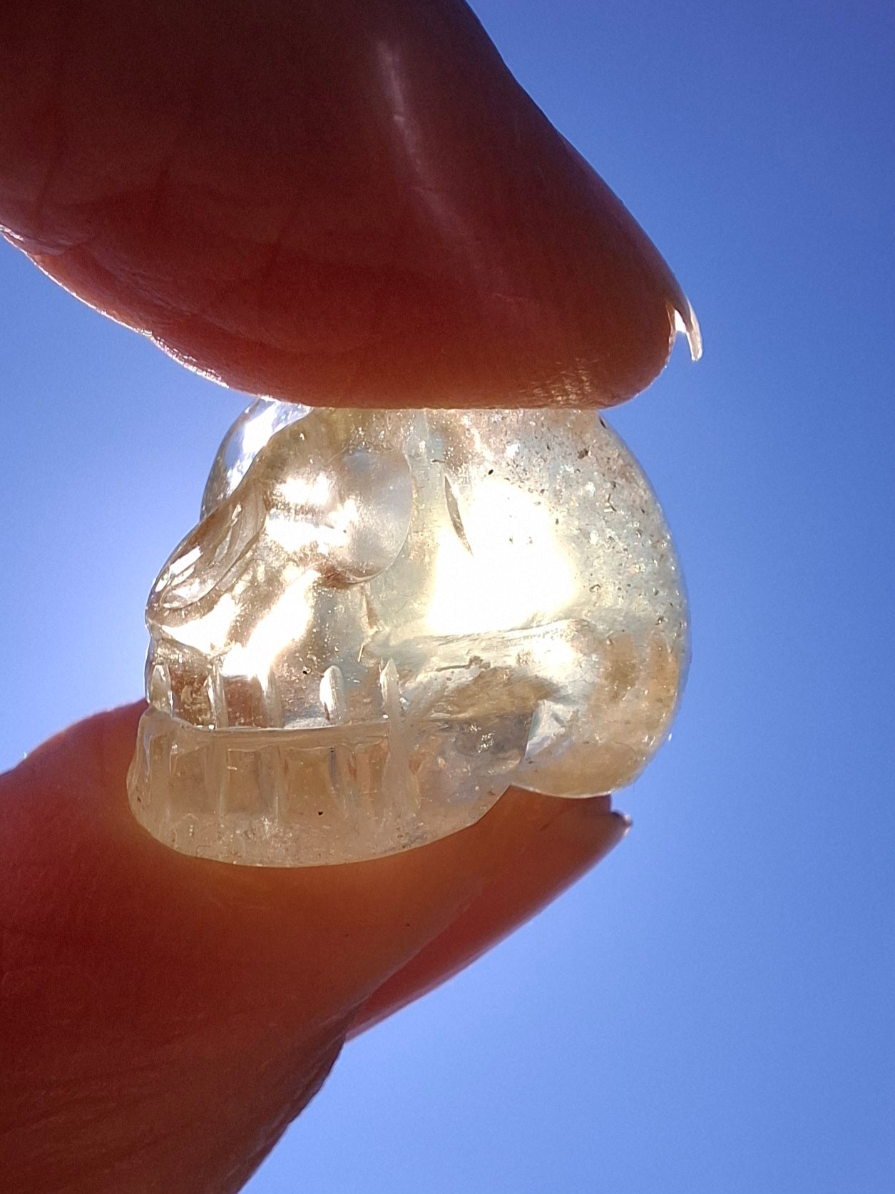 Libyan Desert Glass SKULL carving, 4.59g, Tektite (Ref: Skull2)