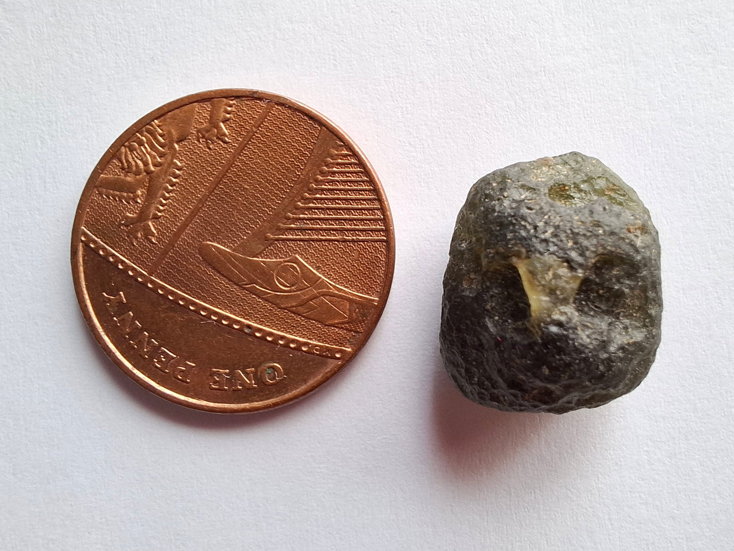 Moldavite Piece, 2.34g, Tektite (Ref: 1414)