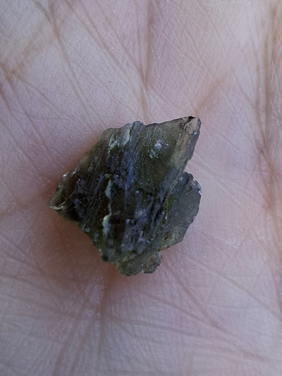 Moldavite Piece, 0.84g, Tektite (Ref: 1445)
