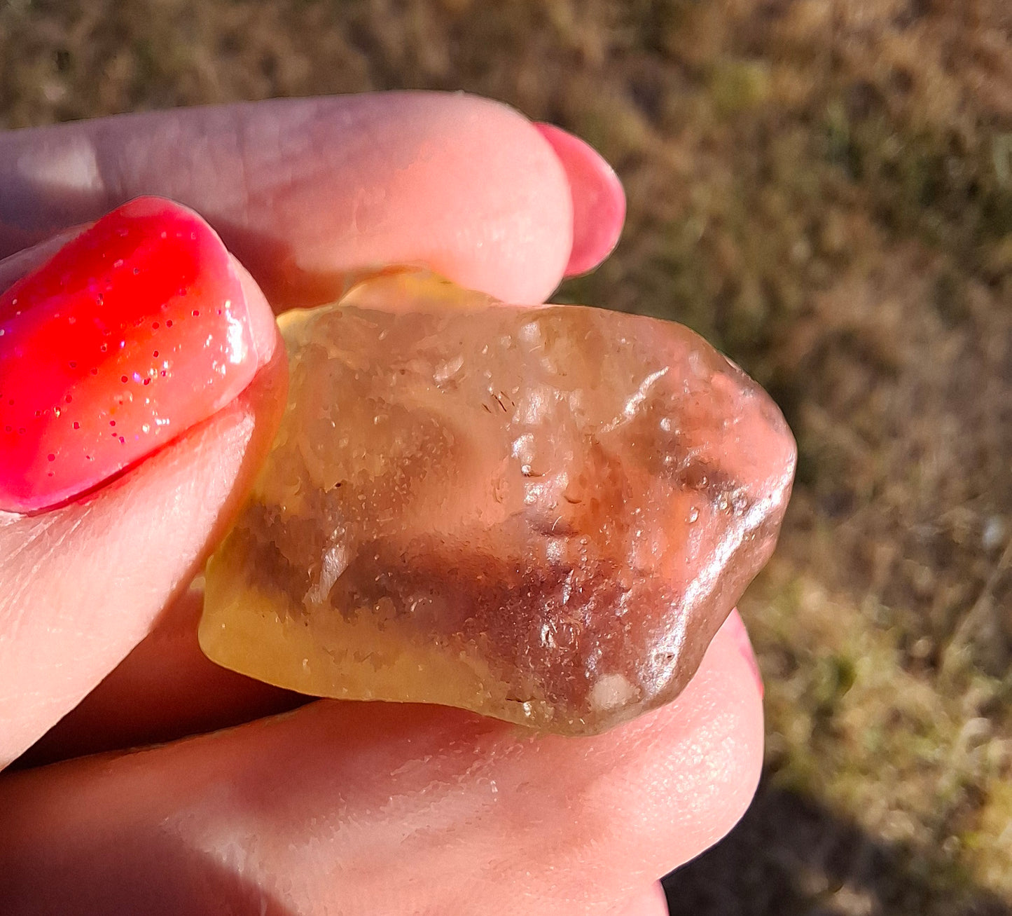 Libyan Desert Glass (darker) Piece, 7.73g, Tektite (Ref: L1374)