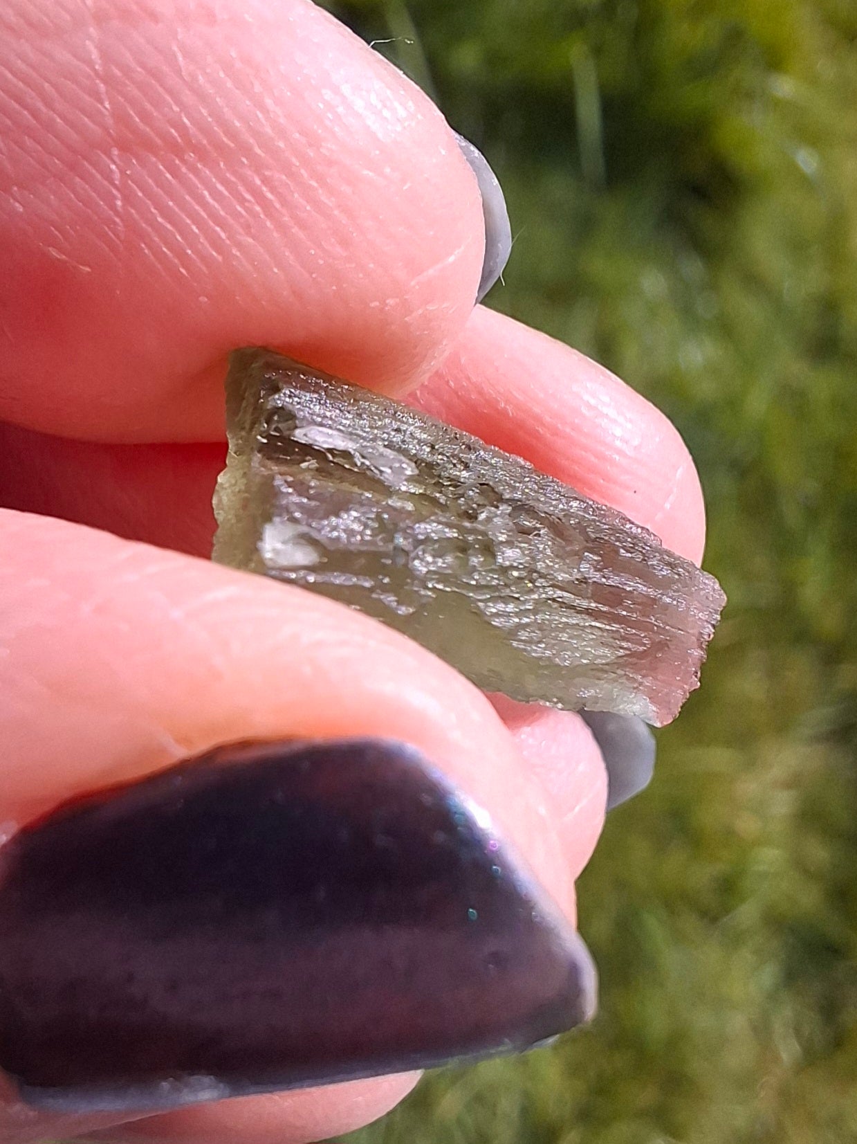Moldavite Piece, 0.93g, Tektite (Ref: 1391)