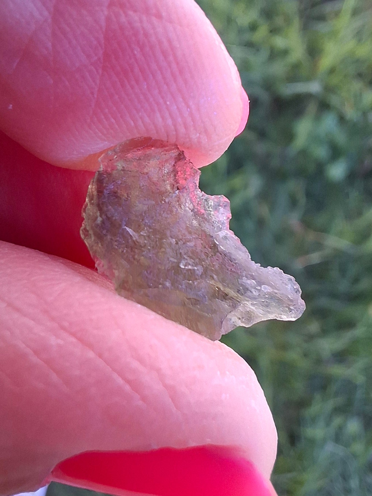 Moldavite Piece, 0.60g, Tektite (Ref: 1403)