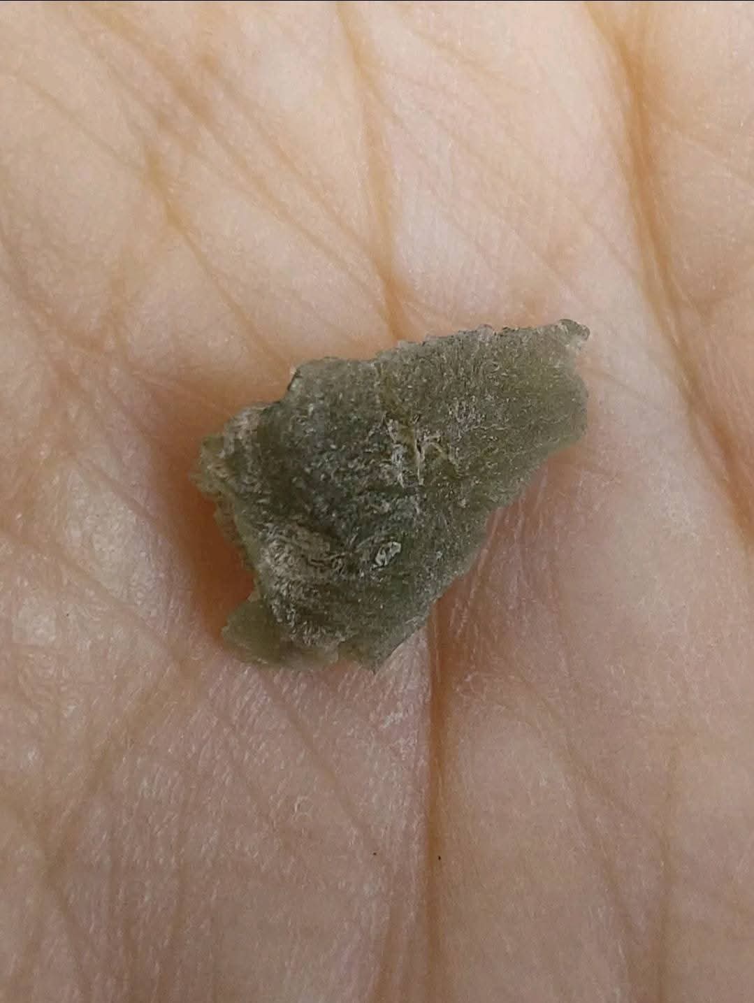 Moldavite Piece, 0.55g, Tektite (Ref: E225)