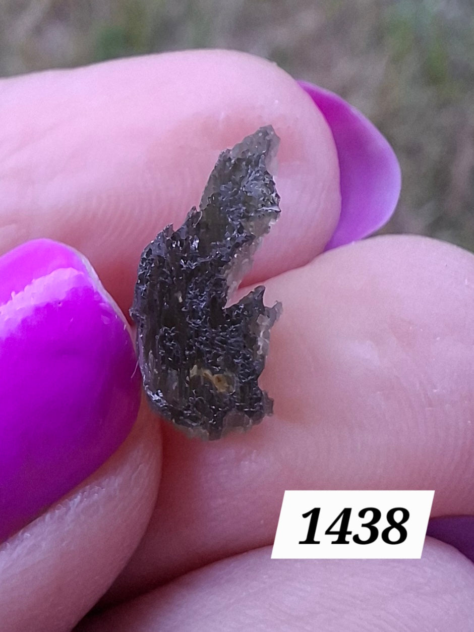 Moldavite Piece, 0.72g, Tektite (Ref: 1438)
