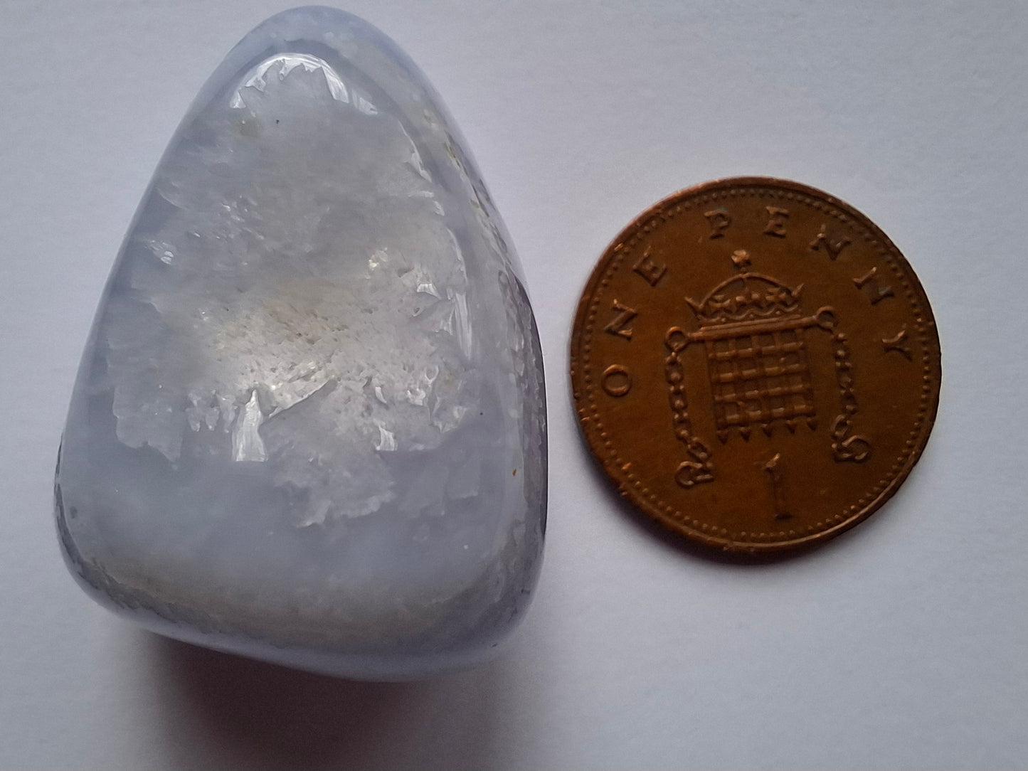 Blue Lace Agate, Tumble Stone, Crystal (Ref: T146)