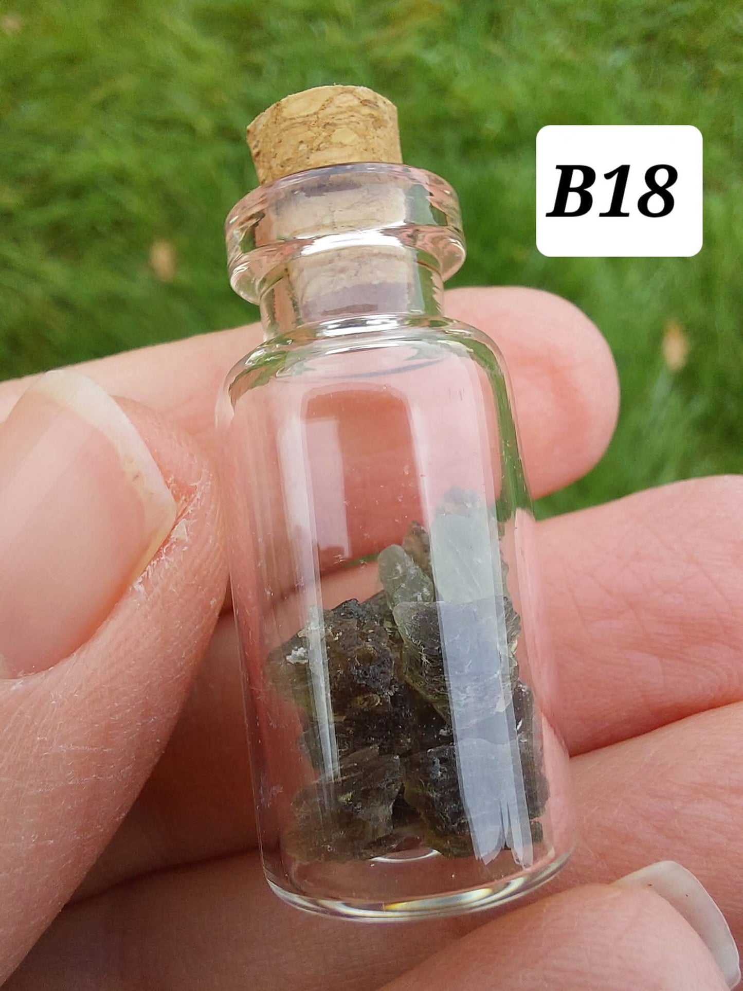 Moldavite chips (2.00g) in 3ml glass Bottle, Tektite (Ref: B18)