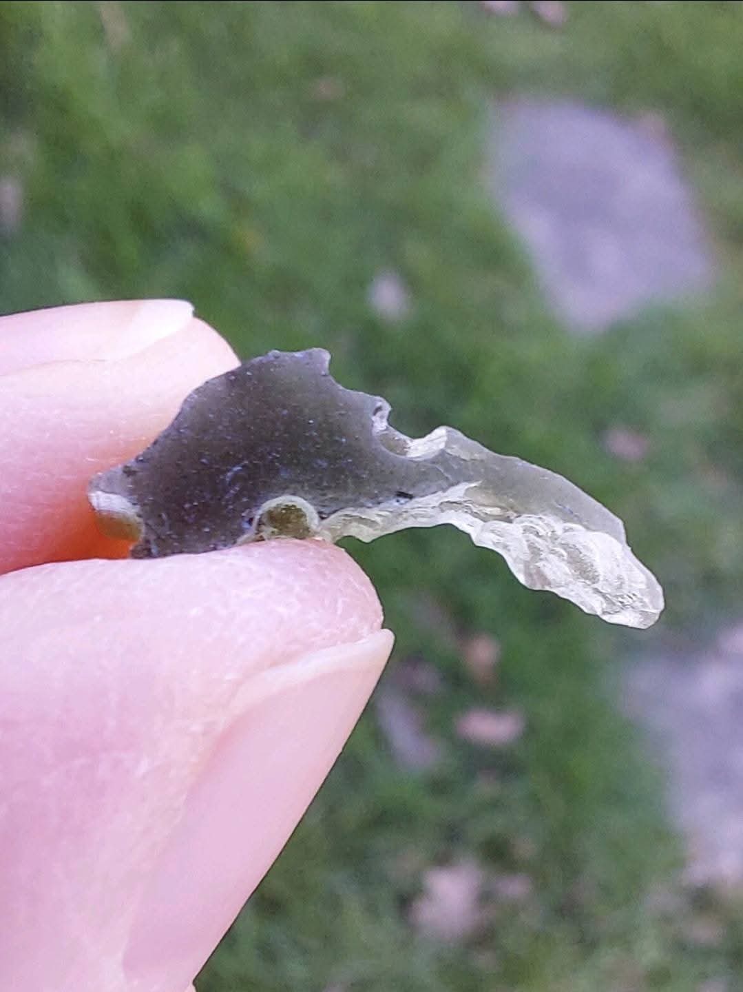 Moldavite Piece, 0.89g, Tektite (Ref: 1011)
