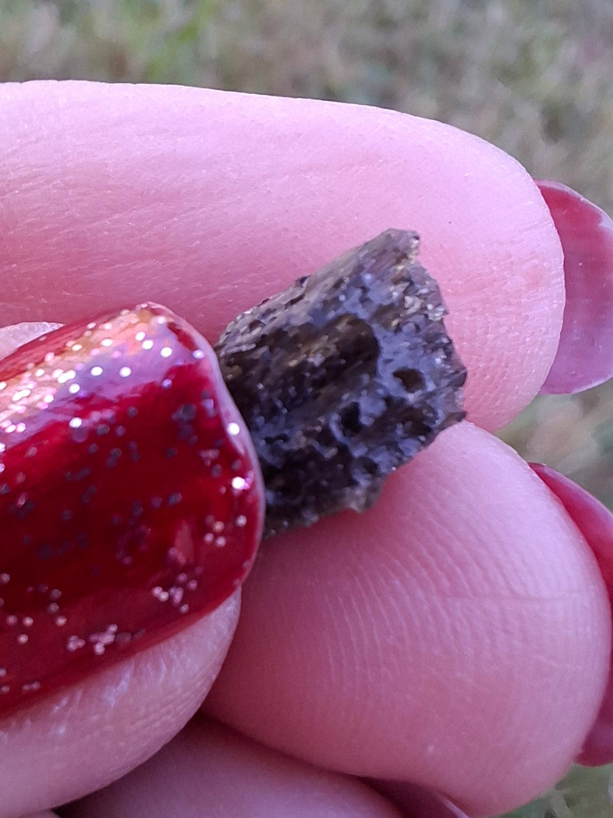 Moldavite Piece, 0.59g, Tektite (Ref: 1465)