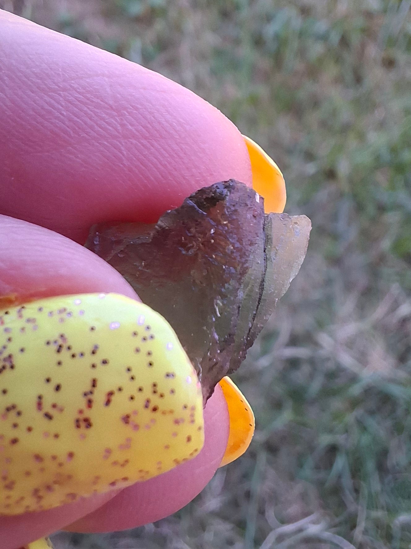 Moldavite Piece, 0.87g, Tektite (Ref: 1477)