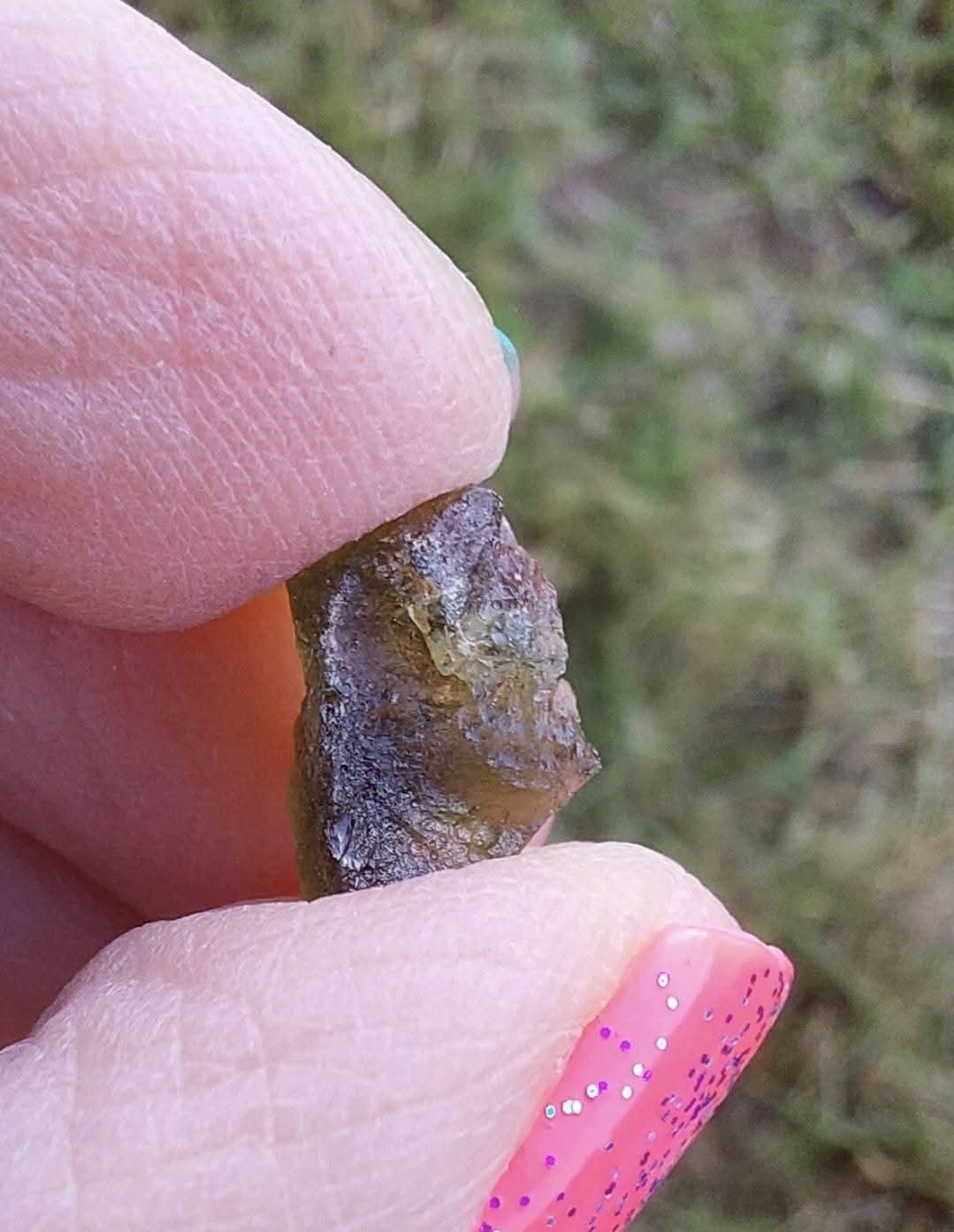 Moldavite Piece, 0.64g, Tektite (Ref: 1149)