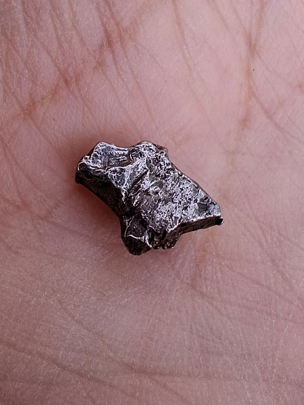 Campo del Cielo, 0.95g, Nickel Iron Meteorite (Ref: C2)
