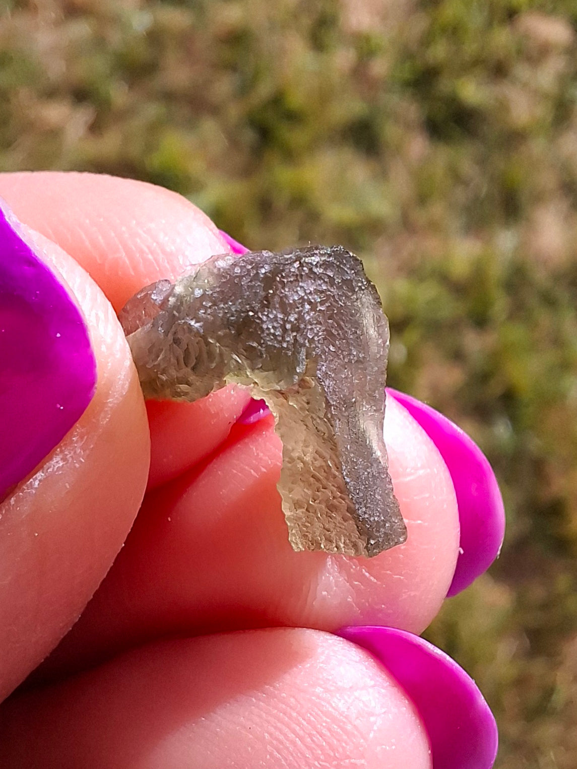 Moldavite Piece, 0.66g, Tektite (Ref: 1436)