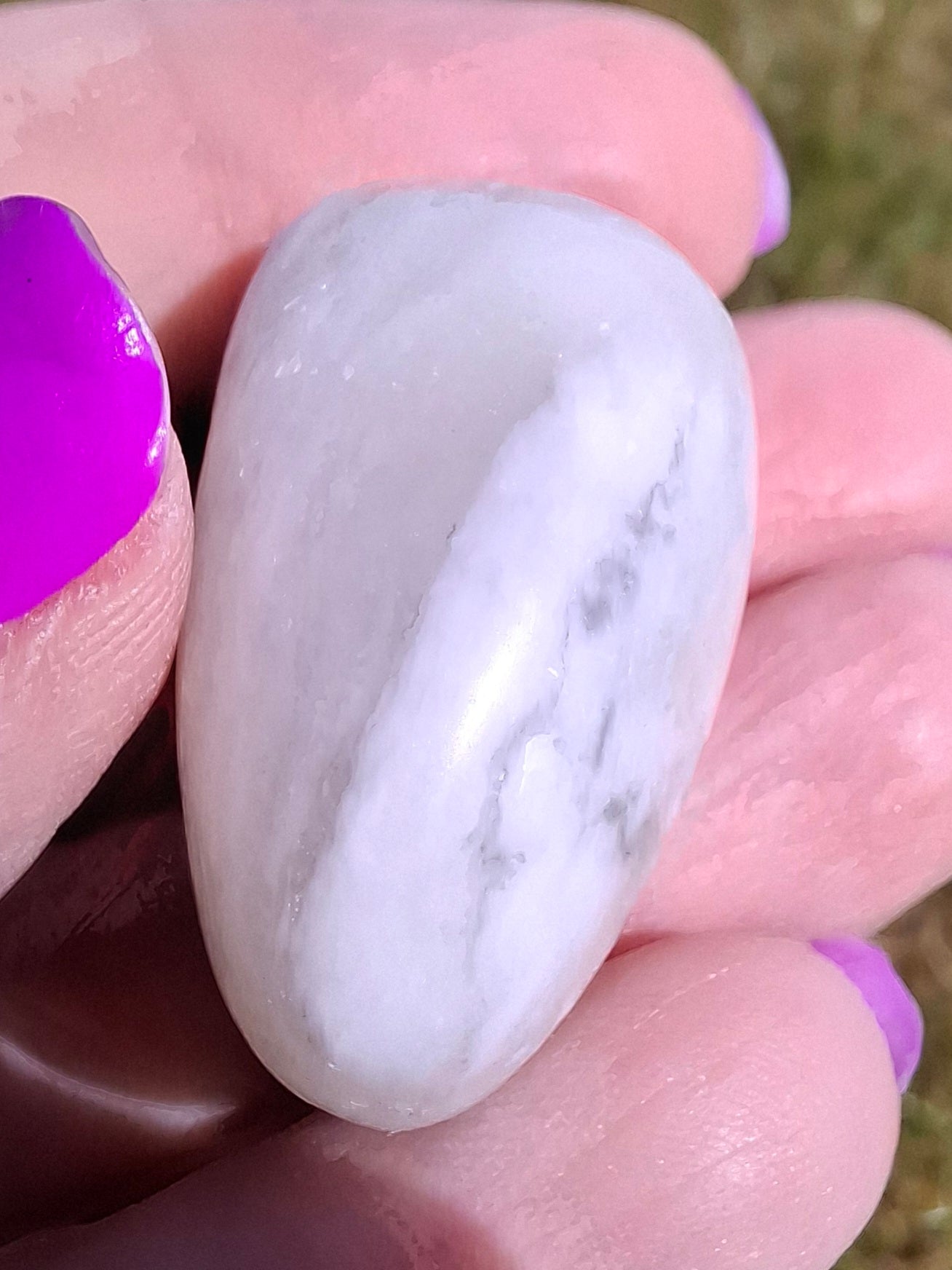 Howlite, Tumble Stone, Crystal (Ref: T43)