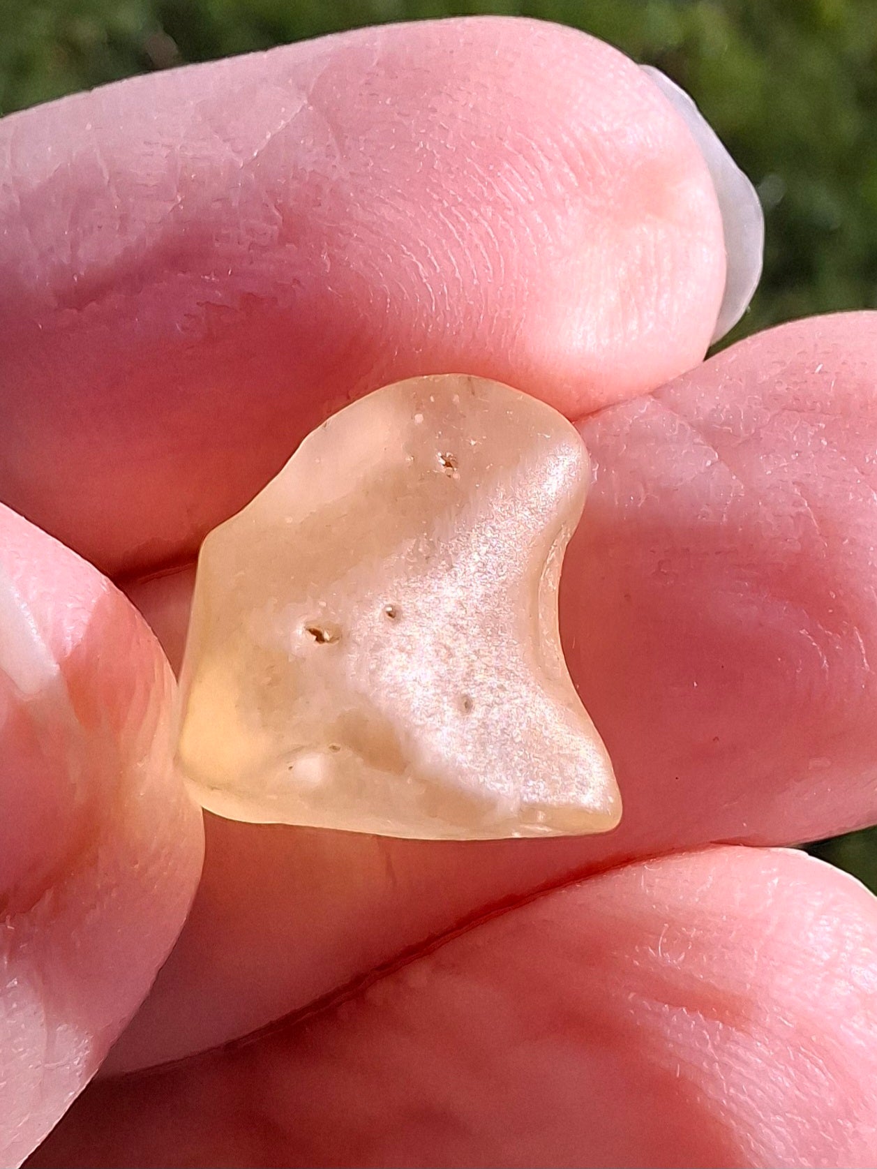 Libyan Desert Glass small Piece, 1.53g, Tektite (Ref: L1346)