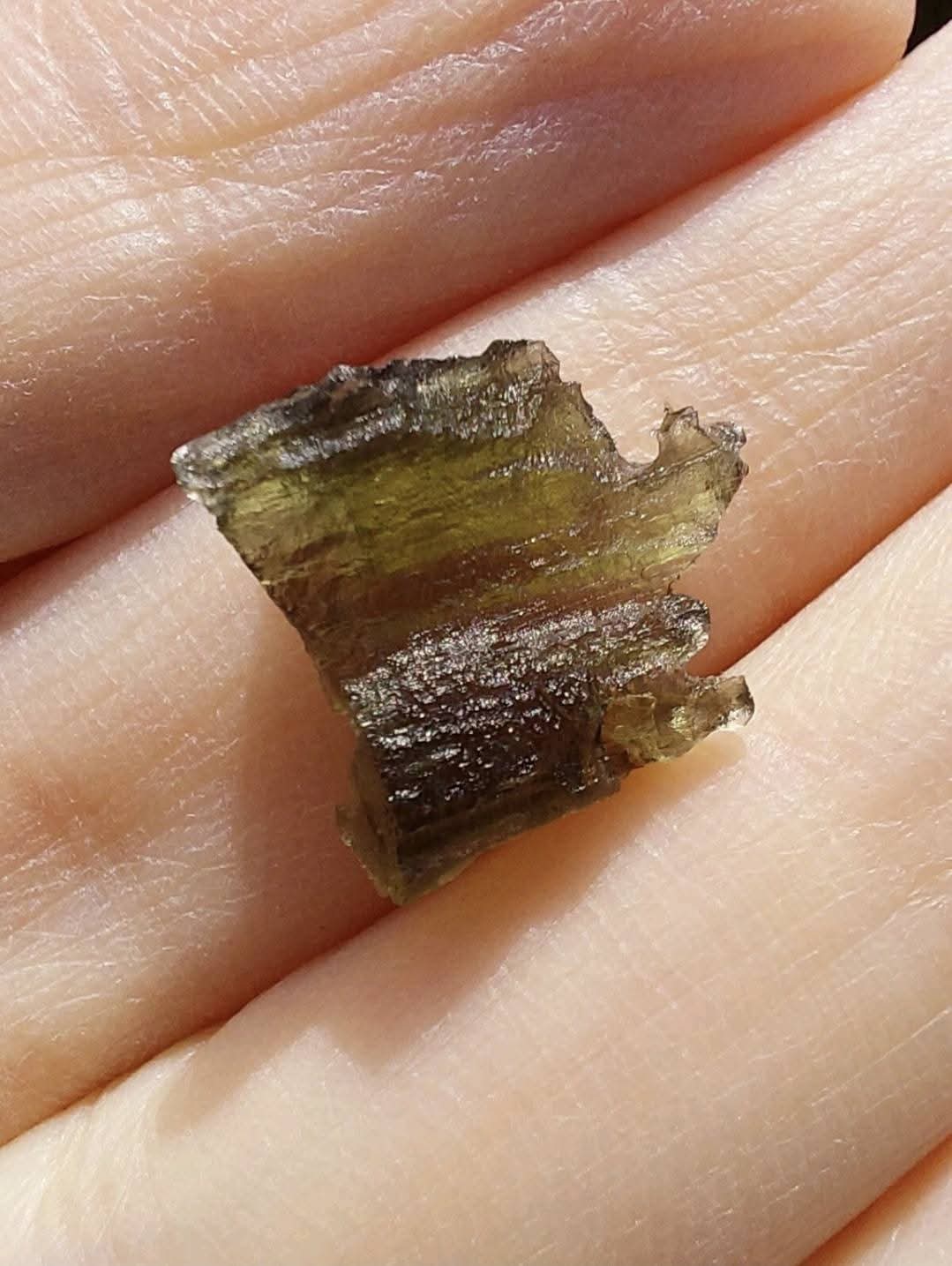 Moldavite Piece, 0.75g, Tektite (Ref: 889a)