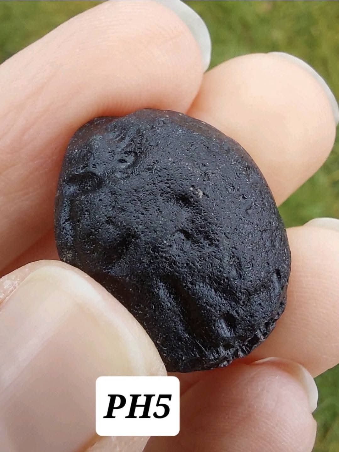 Philippinite (Rizalite), 11.31g, Tektite