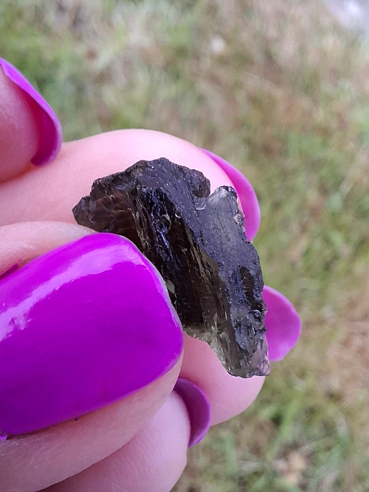 Moldavite Piece, 1.92g, Tektite (Ref: 1426)