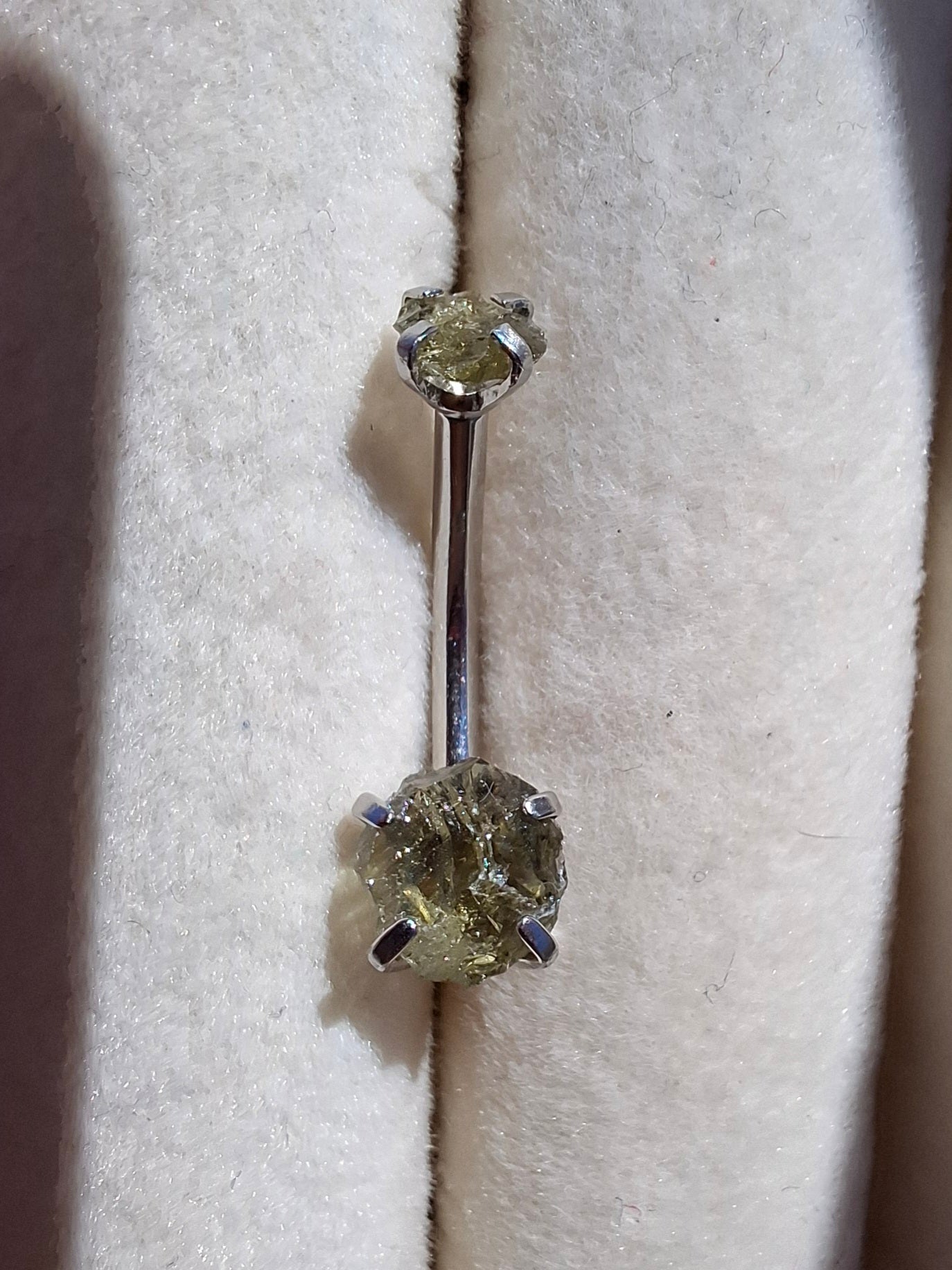 Moldavite (raw) BELLY BAR, 14G, Surgical Steel, Tektite (Ref: BB7)