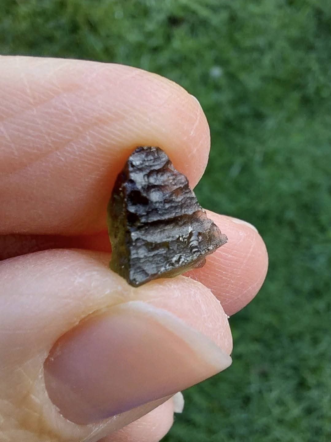 Moldavite Piece, 0.64g, Tektite (Ref: 927)