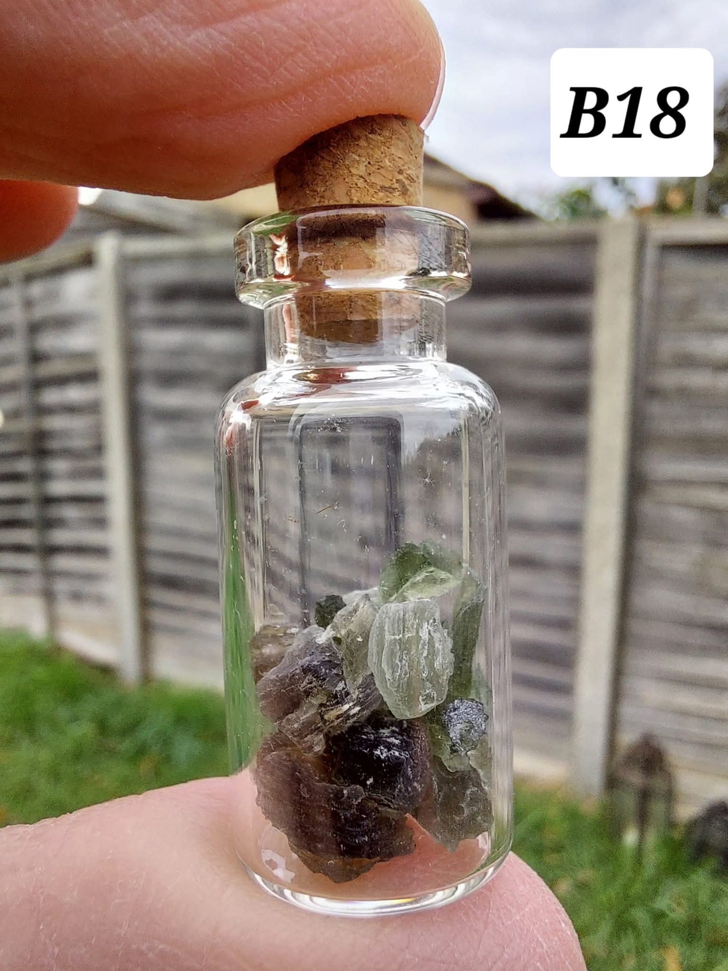 Moldavite chips (2.00g) in 3ml glass Bottle, Tektite (Ref: B18)