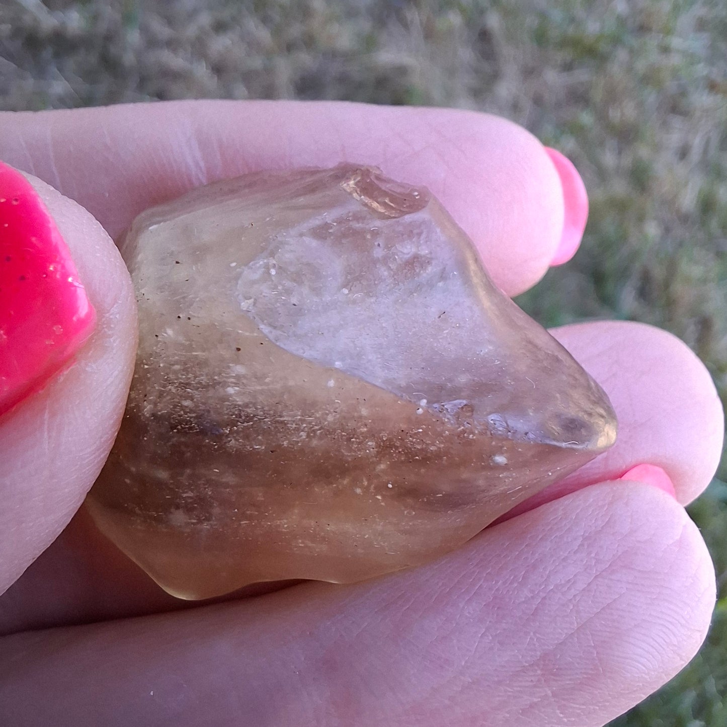 Libyan Desert Glass (darker) Piece, 12.00g, Tektite (Ref: L1377)