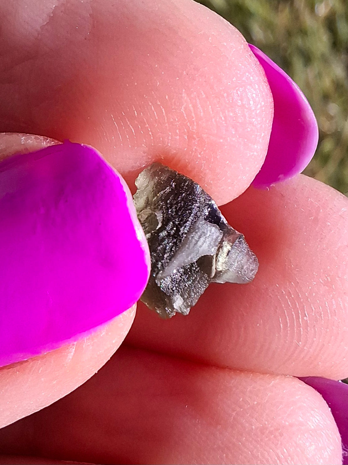 Moldavite Piece, 0.53g, Tektite (Ref: 1446)