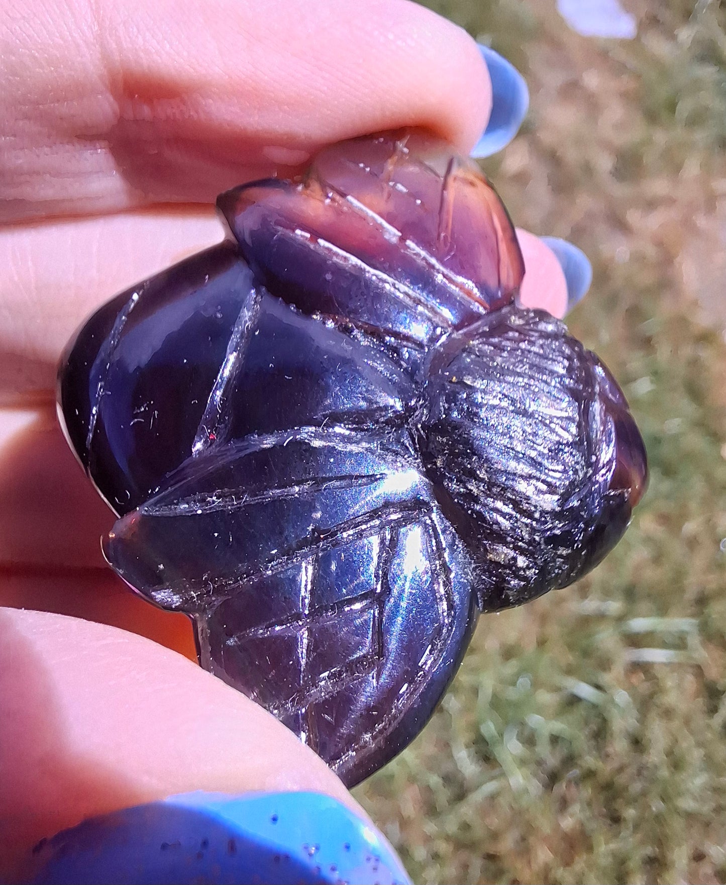 Red Amber Honey Bee Carving, 9.63g, Fossil (Ref: Bee28)