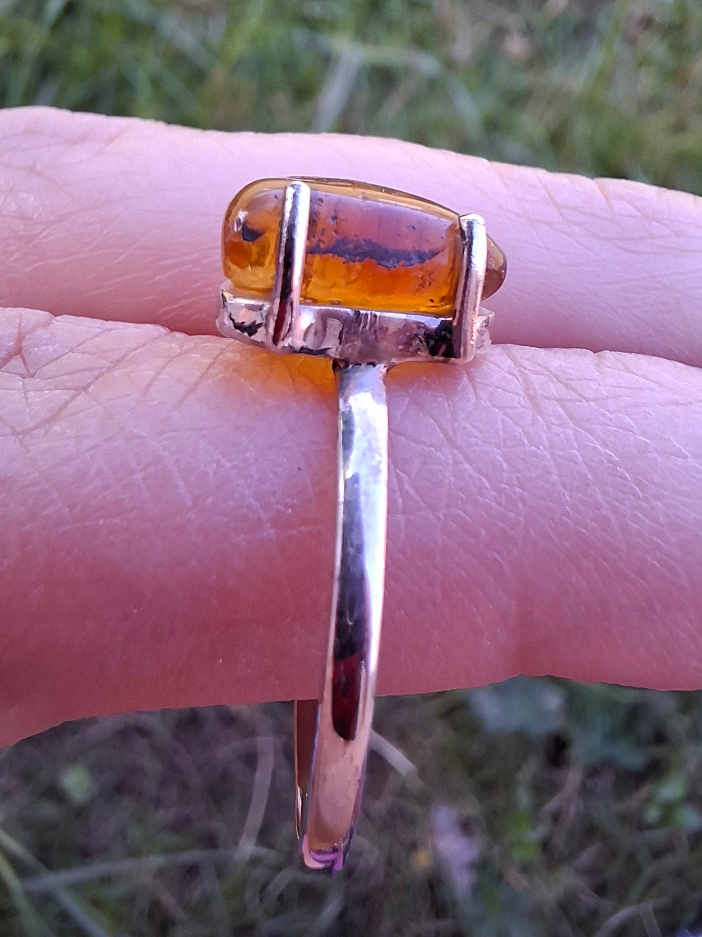 Baltic Amber Ring, size large V, 925 Silver, Fossil (Ref: AR24)