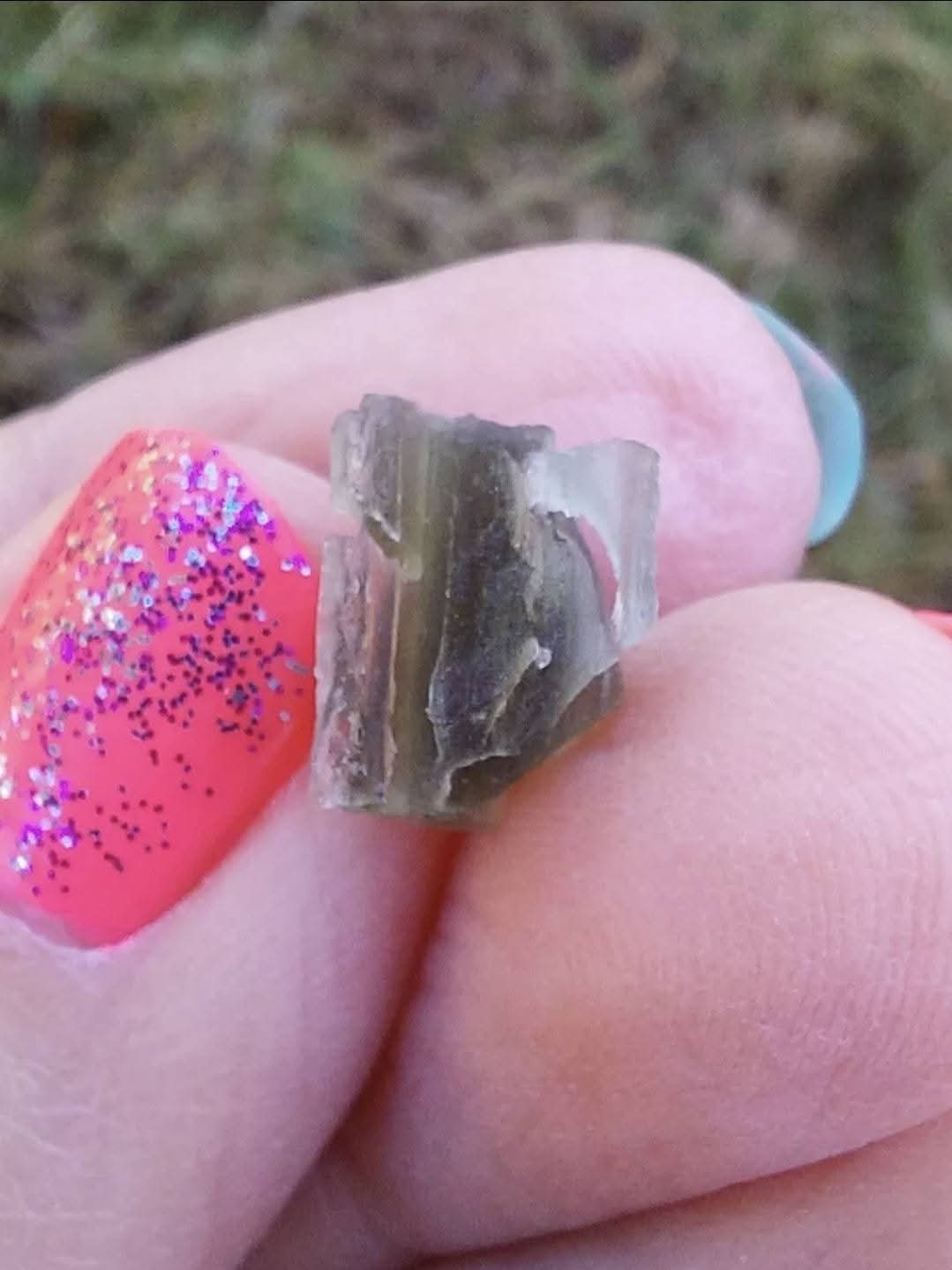 Moldavite Piece, 0.74g, Tektite (Ref: 1147)