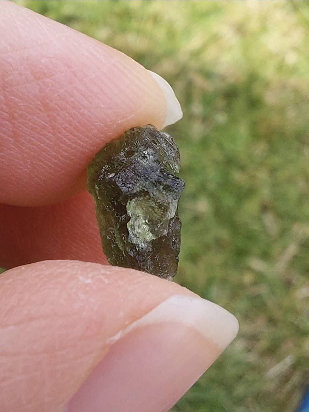 Moldavite Piece, 0.76g, Tektite (Ref: E207)