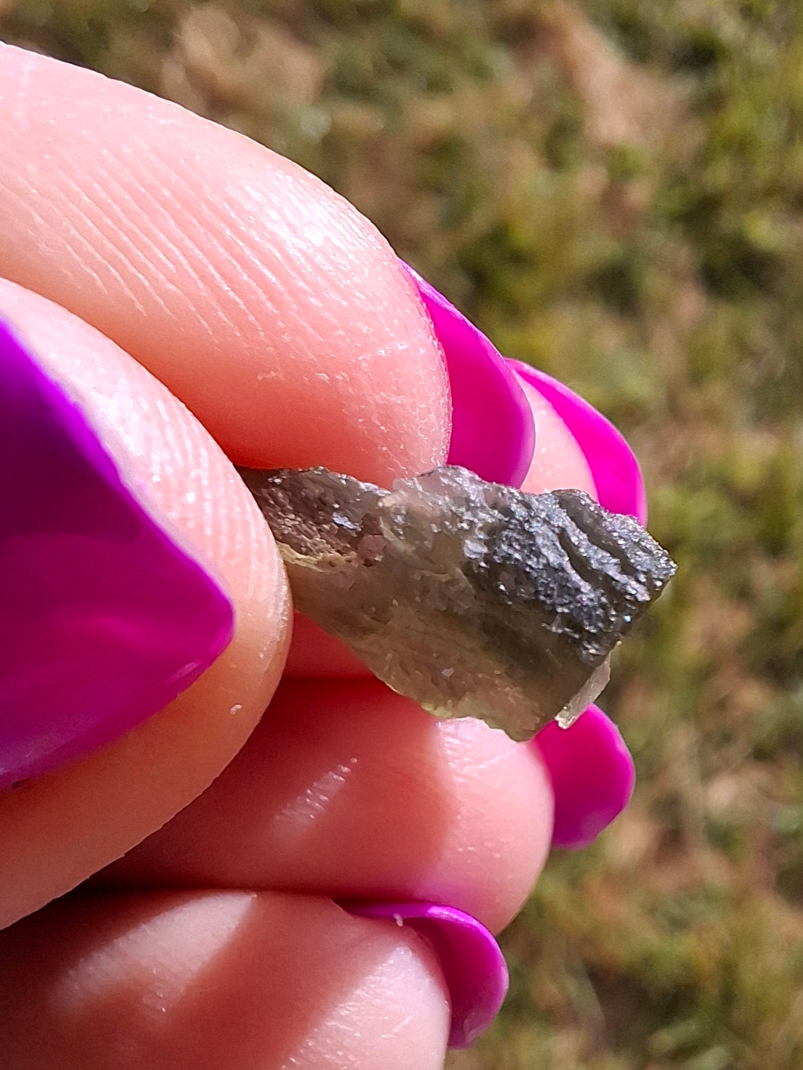 Moldavite Piece, 0.66g, Tektite (Ref: 1436)