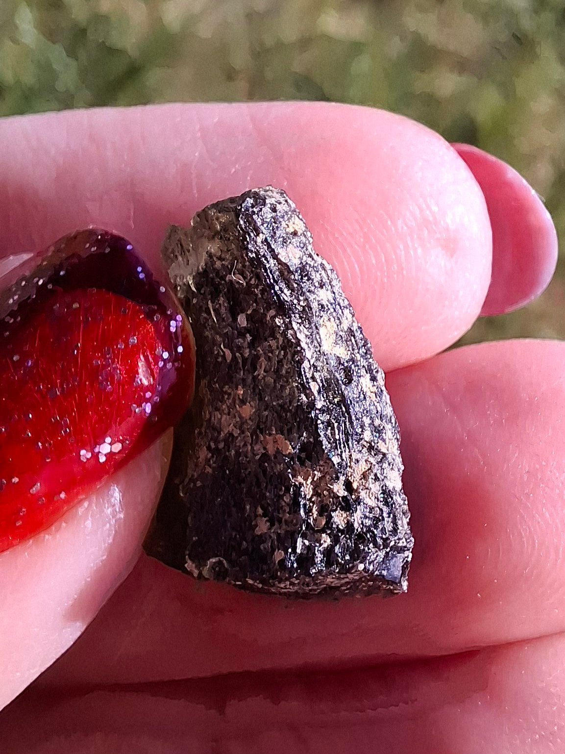 Moldavite Piece, 2.38g, Tektite (Ref: 1466)