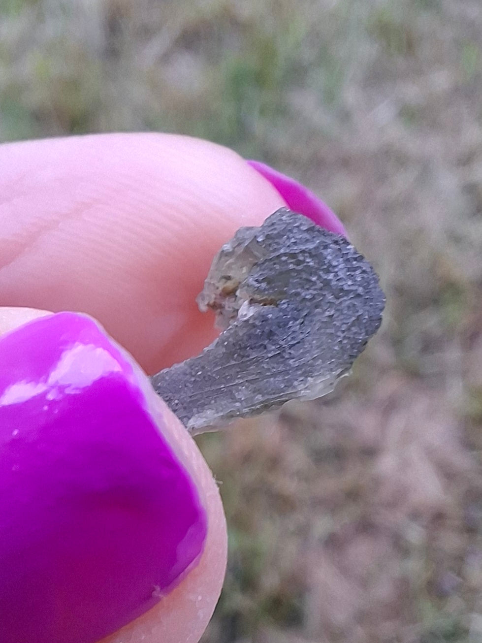 Moldavite Piece, 0.66g, Tektite (Ref: 1436)