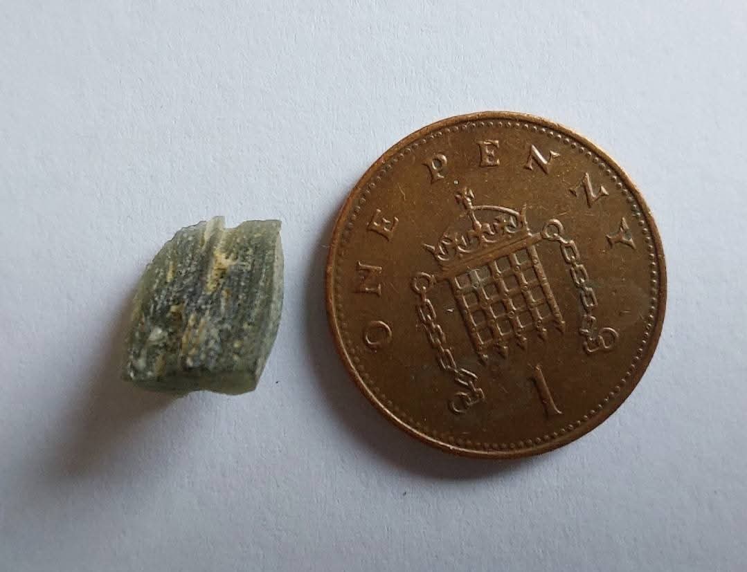 Moldavite Piece, 0.58g, Tektite (Ref: E161)