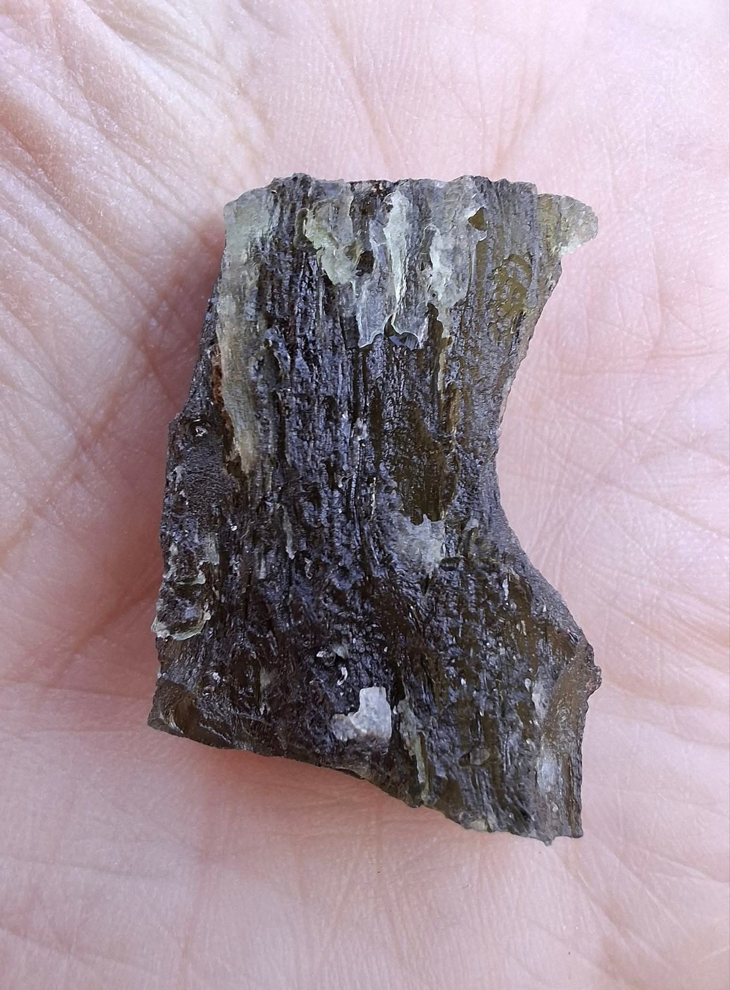 Moldavite Piece, JAKULE, 12.00g, Tektite (Ref: 1175)