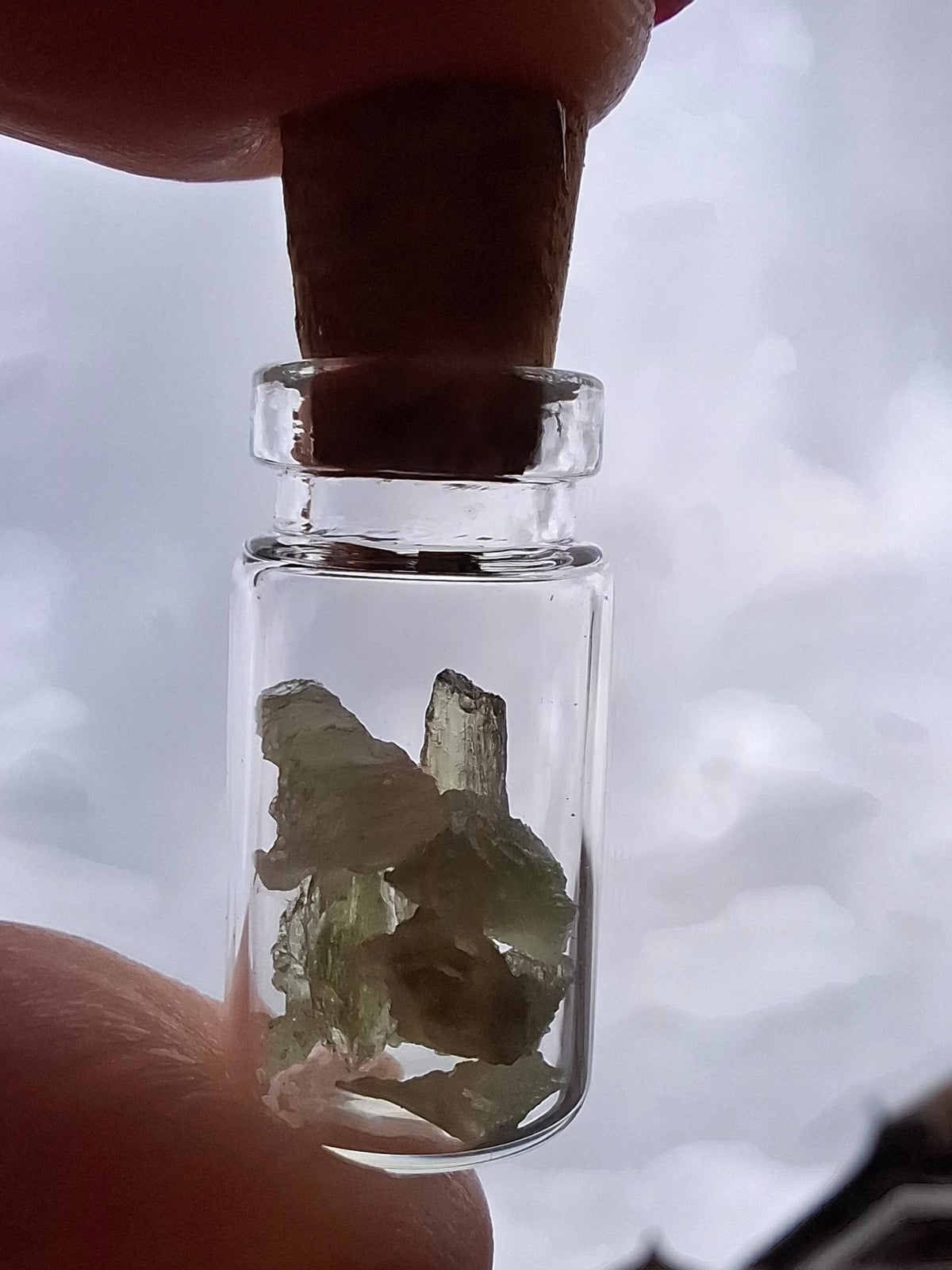 Moldavite Chips (0.50g) in 1ml Bottle, Tektite (Ref: B24)
