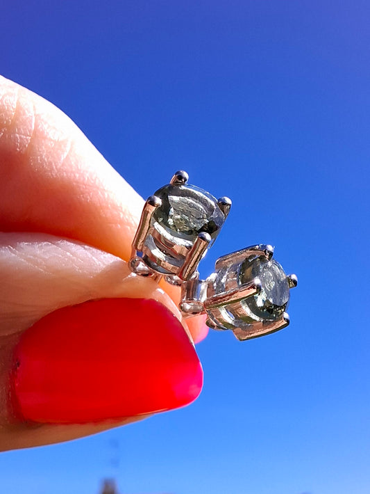 Moldavite (faceted) 5mm STUD EARRINGS, 925 Silver, Tektite (Ref: Pair43)